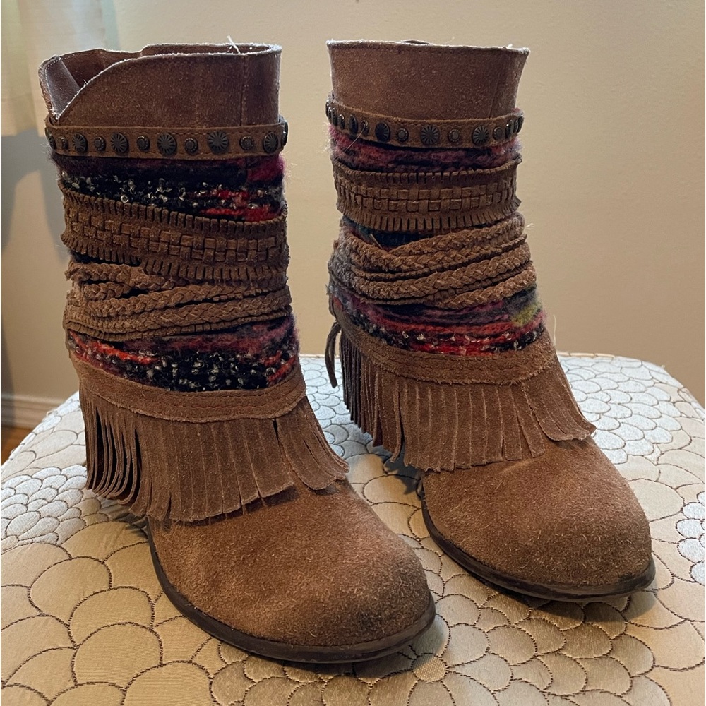 Suede fringe cowgirl boots (Sz 7.5)